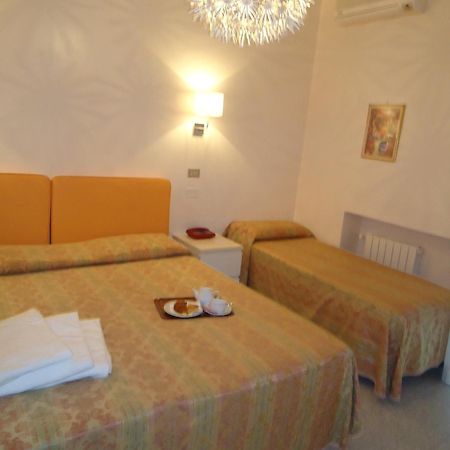 Hotel Cristallo Brescia Esterno foto