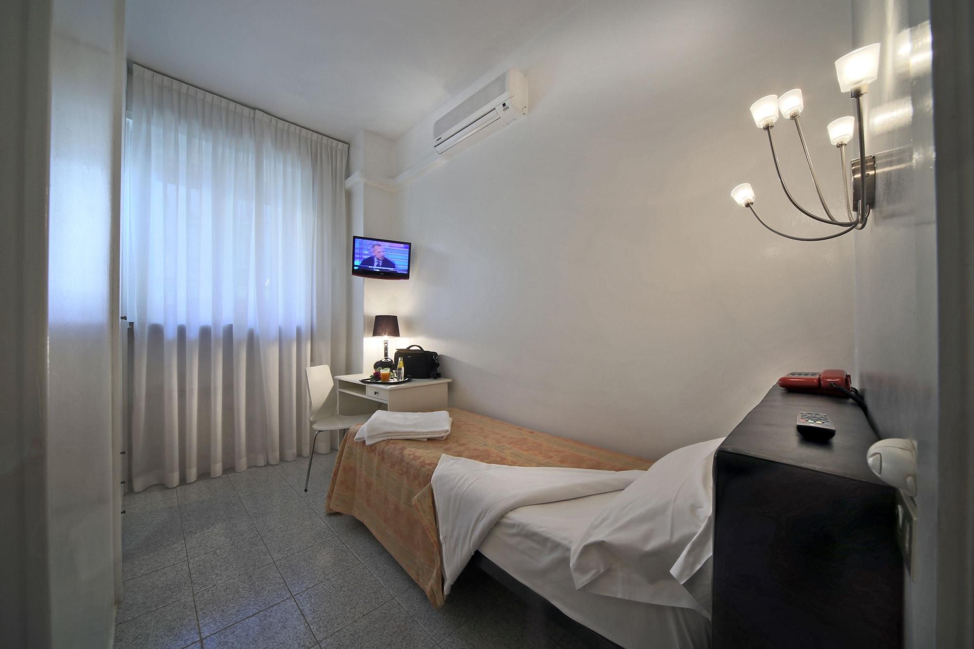 Hotel Cristallo Brescia Esterno foto
