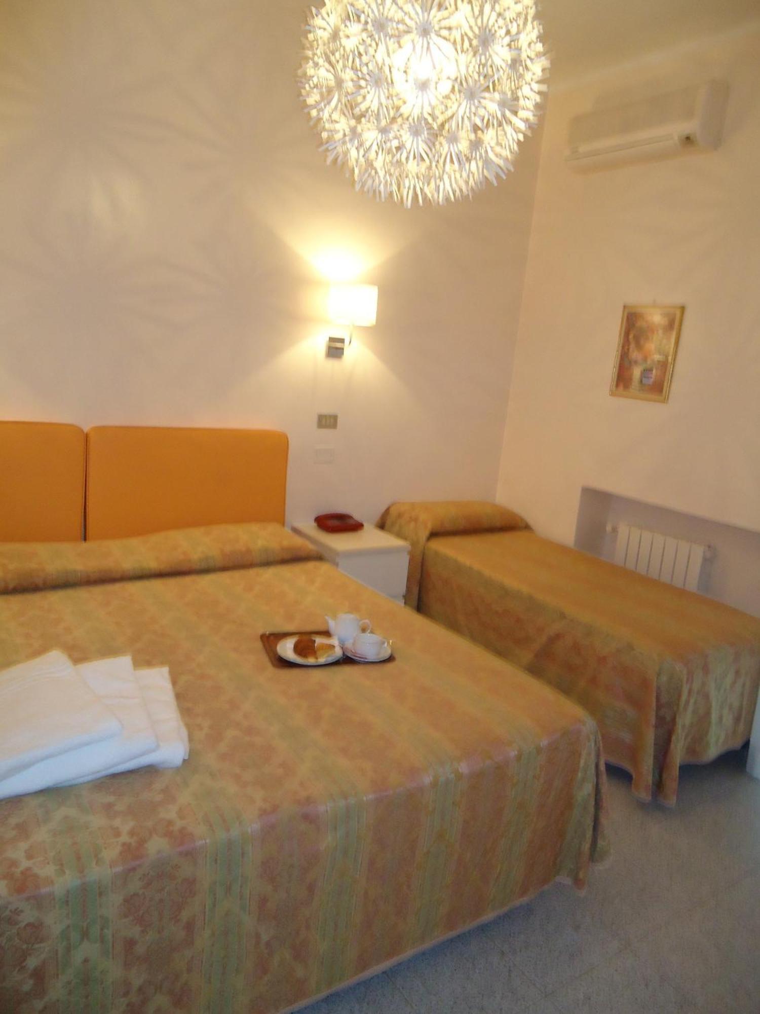 Hotel Cristallo Brescia Esterno foto