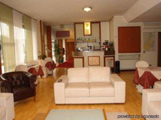Hotel Cristallo Brescia Interno foto